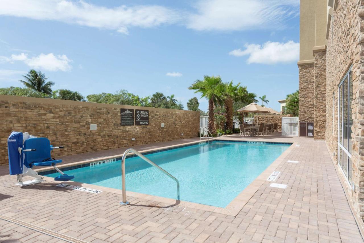 Hampton Inn Fort Lauderdale Pompano Beach Exteriör bild